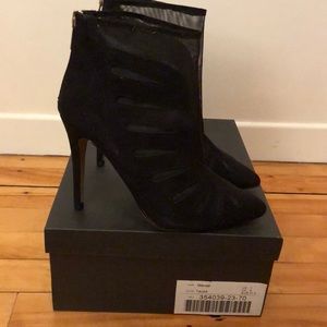 JustFab mesh heels- never worn